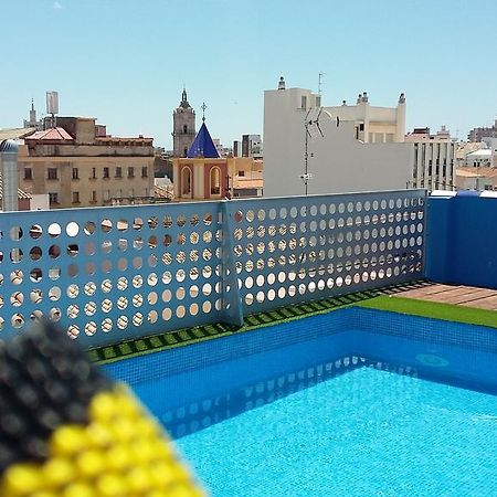Homely Malaga Carreteria Con Piscina Экстерьер фото