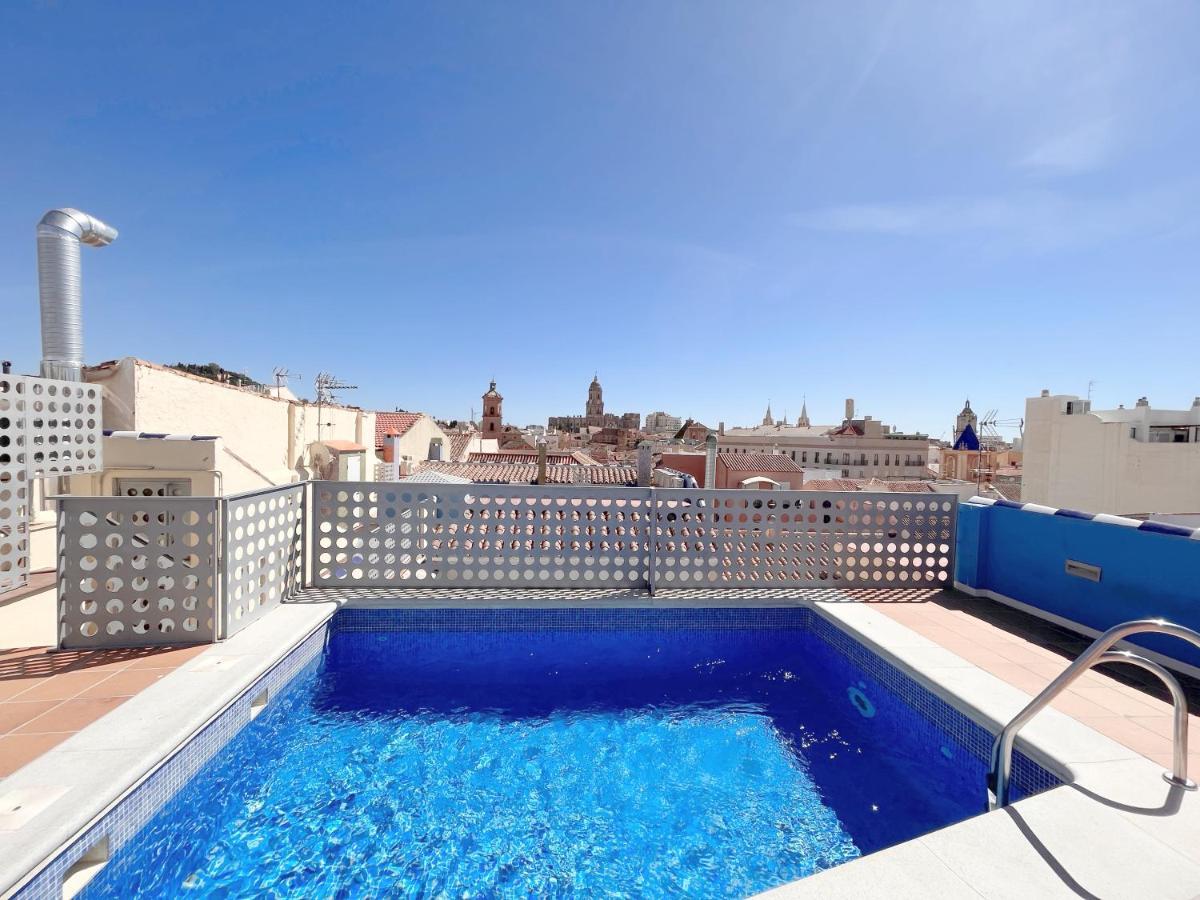 Homely Malaga Carreteria Con Piscina Экстерьер фото