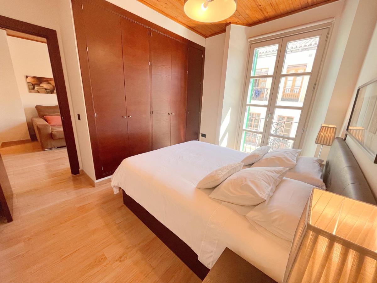 Homely Malaga Carreteria Con Piscina Экстерьер фото